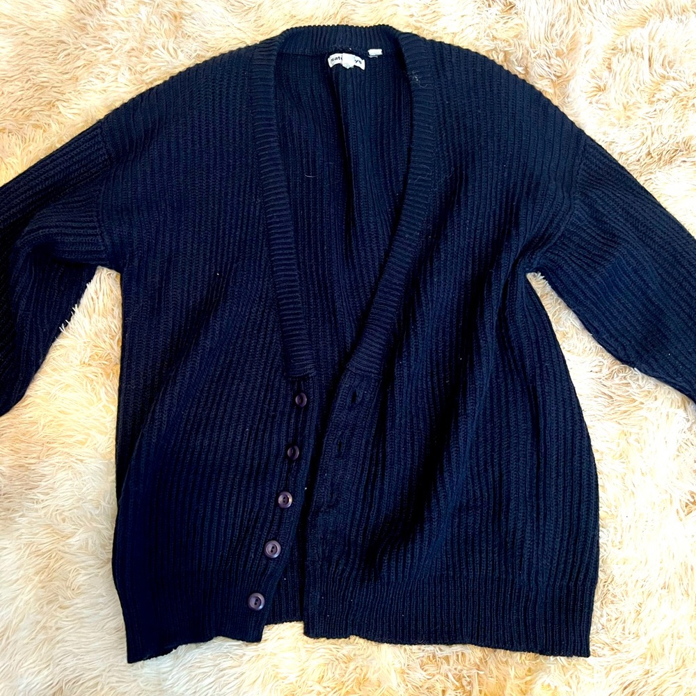Vintage Saturday Sweater- dark blue - no size tag - fits like a large